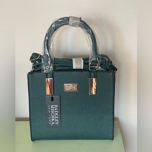 BADGLEY MISCHKA New York Purse Green Handbag Shoulder Strap Crossbody New